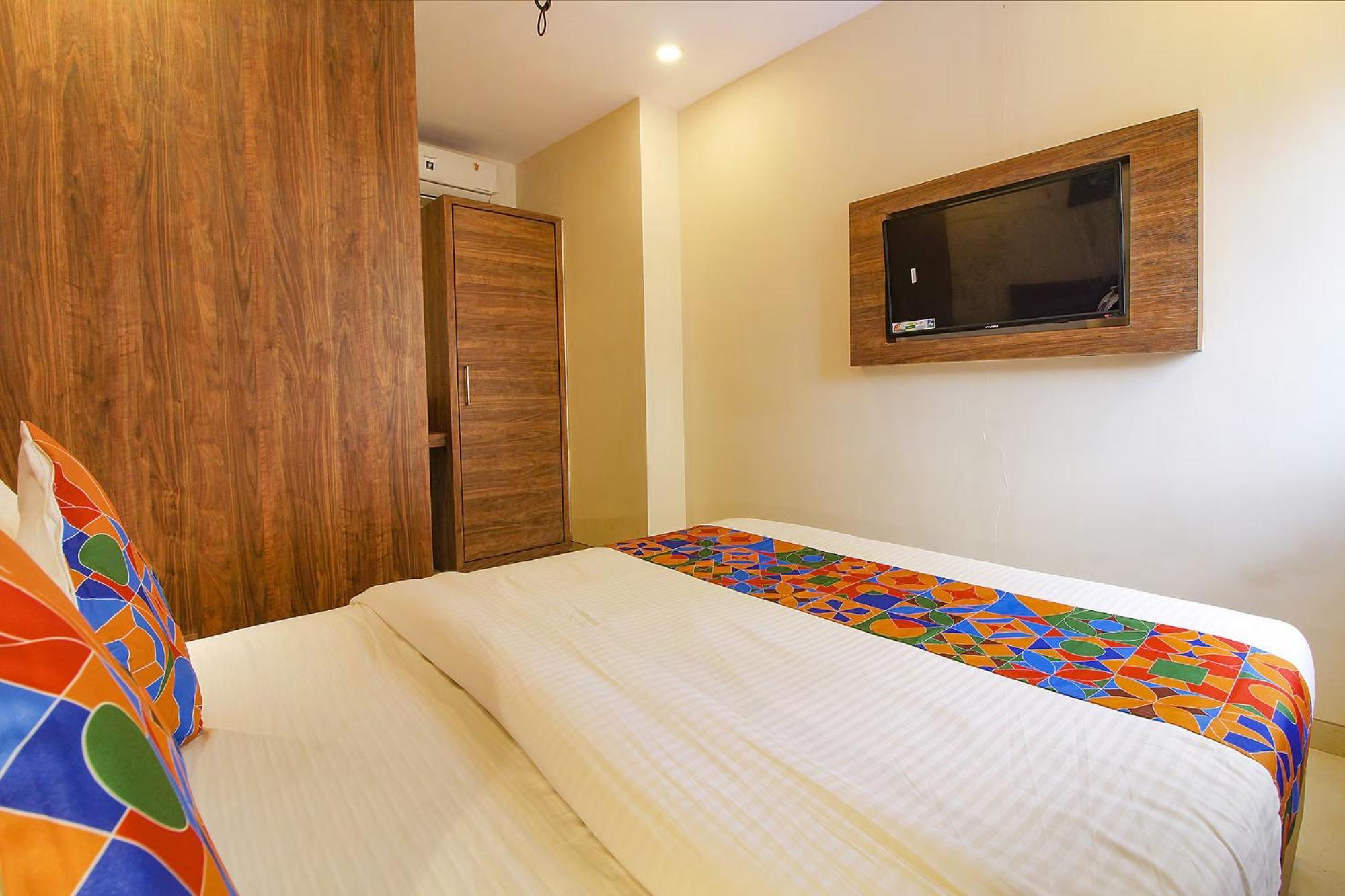 Fabhotel Peninsula - Nr Csmt Station Мумбаи Экстерьер фото